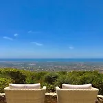 Monte Borboleta - Villas, Βίλα Φάρο
